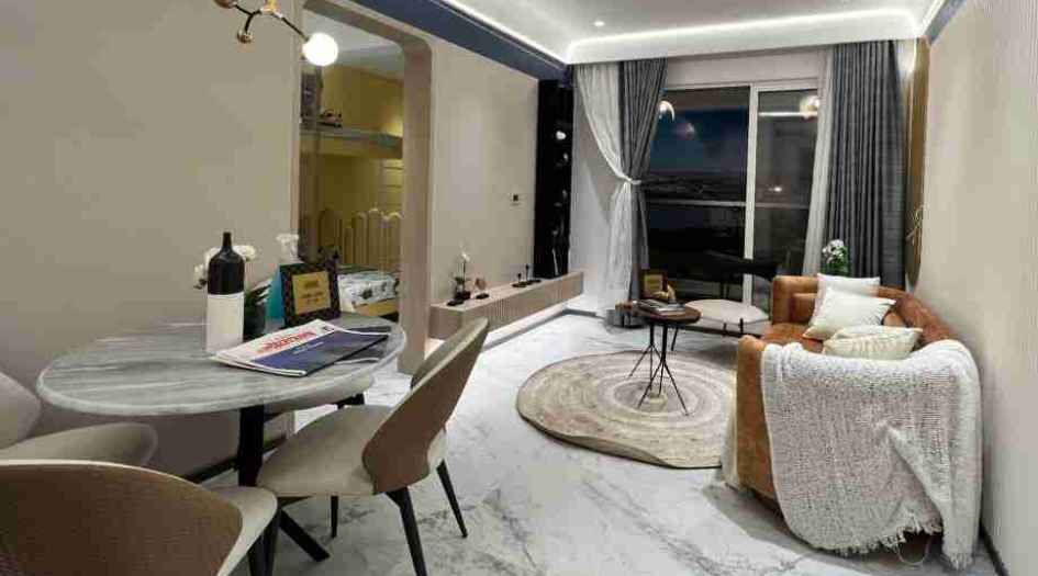 Dosti-Heron-Sample-Flat-Living-Entrance
